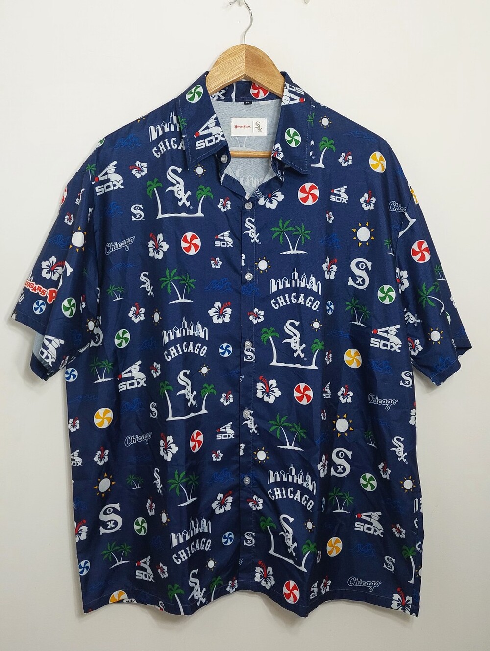Chicago White Sox Men's Size Medium Hawaiian Style Shirt Camp Blue Palm Trees - Picture 2 of 9